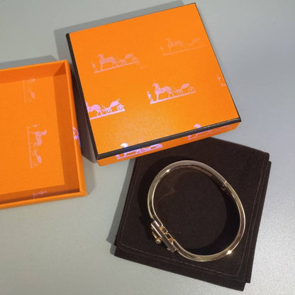 ¡®Moco¡¯H GREY BRACELET