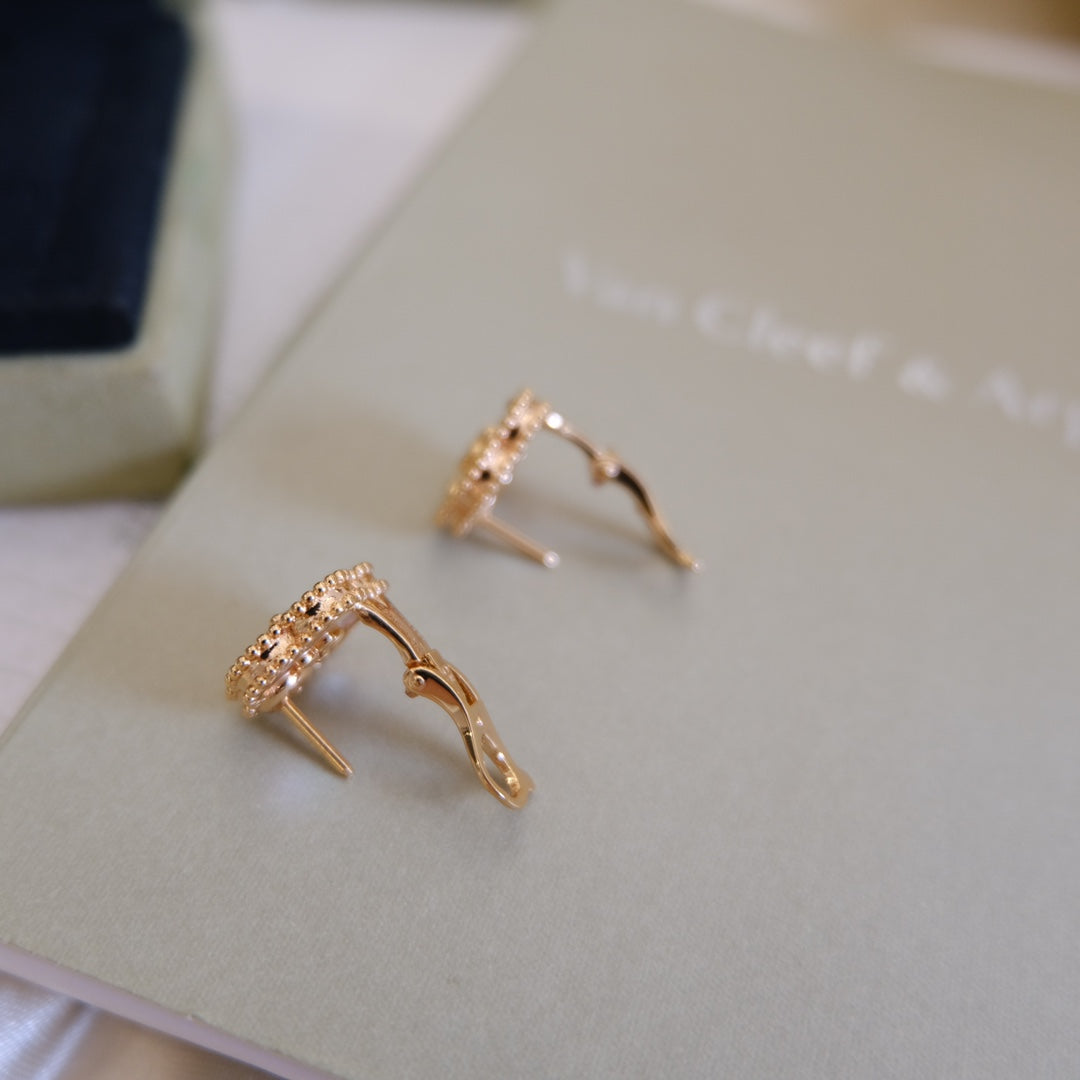 ¡®Moco¡¯LUCKY PINK GOLD WHITE MOP EARRINGS