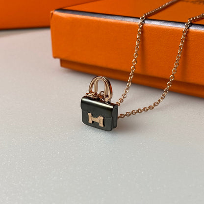 ¡®Moco¡¯CONSTANCE BLACK PEDANT PINK GOLD NECKLACE