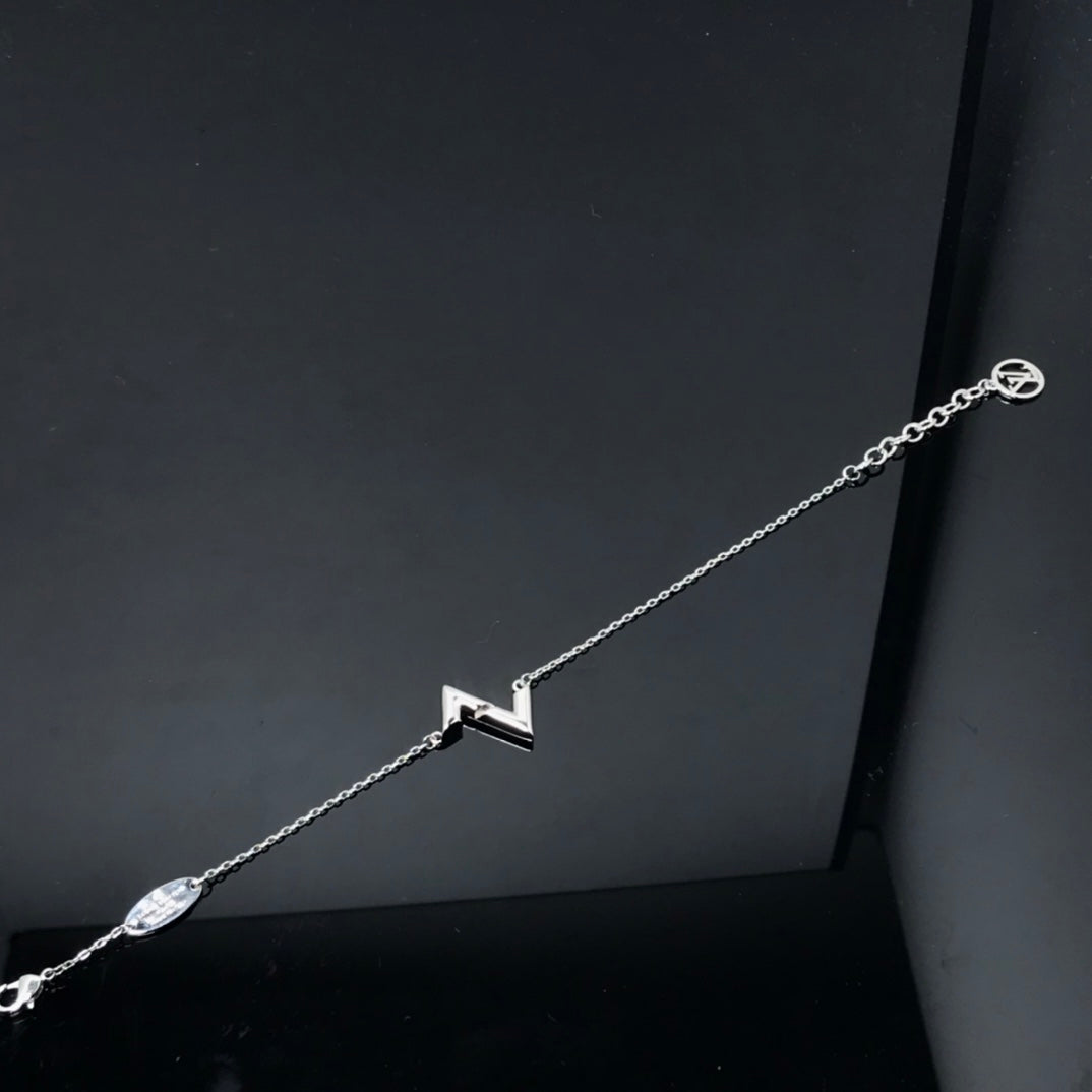 ¡®Moco¡¯VOLT LV LOGO BRACELET