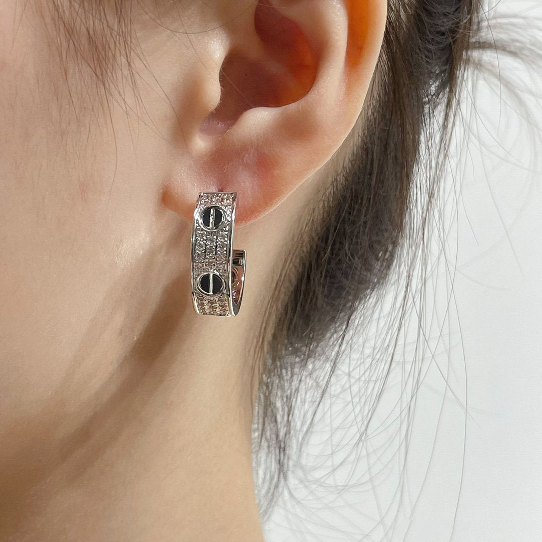 ¡®Moco¡¯LOVE CERAMIC DIAMOND PAVED SILVER EARRINGS