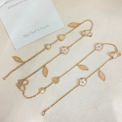 [Moco ] 26 NEW CLOVER LUCKY LIGHT YELLOW AND WHITE SET