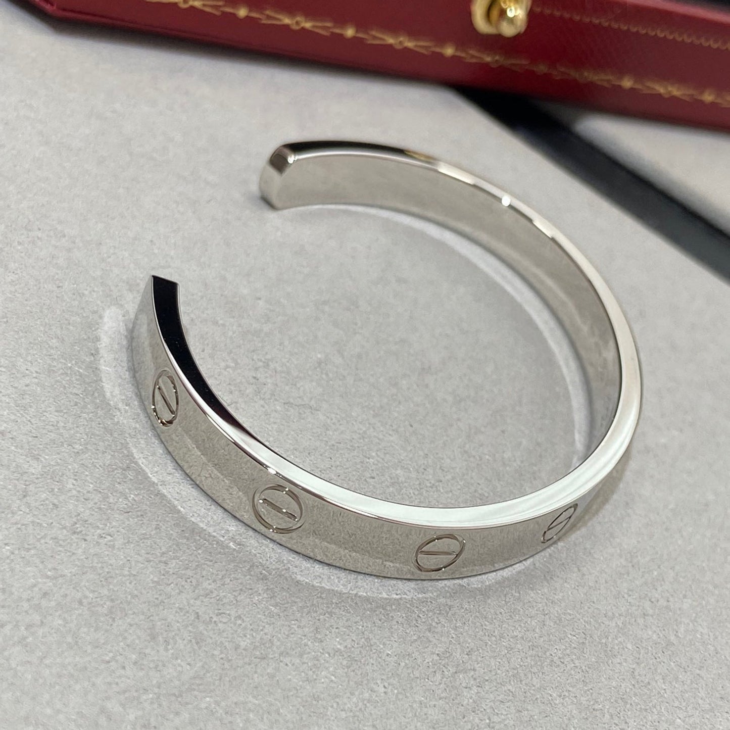 ¡®Moco¡¯LOVE BRACELET 6.1MM 1 DIAMOND OPEN CUFF