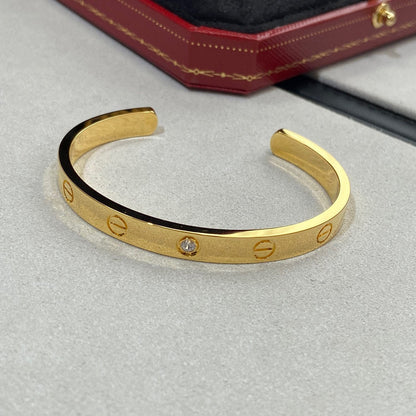 ¡®Moco¡¯LOVE BRACELET 6.1MM 1 DIAMOND OPEN CUFF