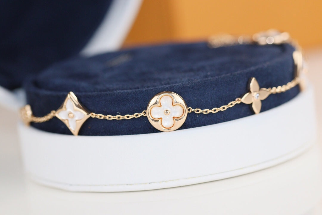 ¡®Moco¡¯LEAF CLOVER BRACELET