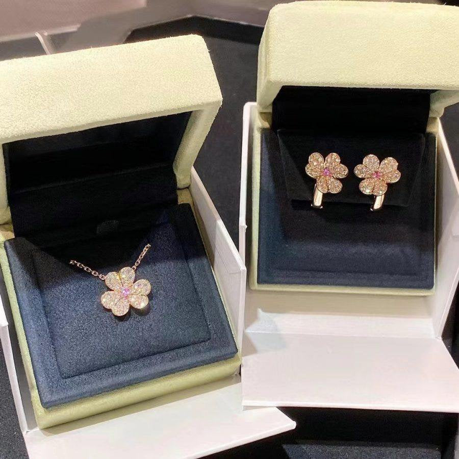 ¡®Moco¡¯FRIVOLE PINK GOLD FLOWER DIAMOND EARRINGS